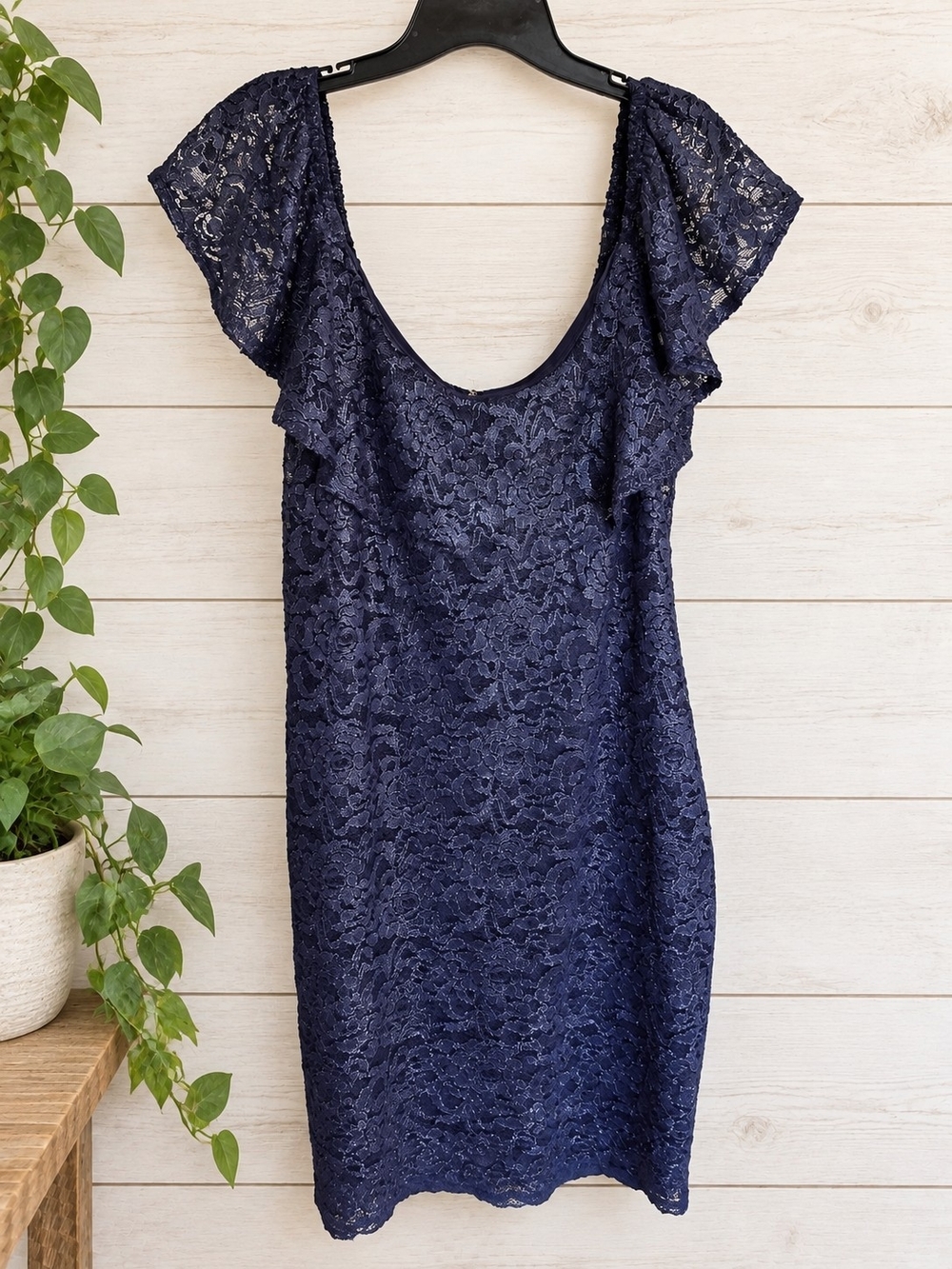 Women's Navy Lace Flutter-Sleeve Dress